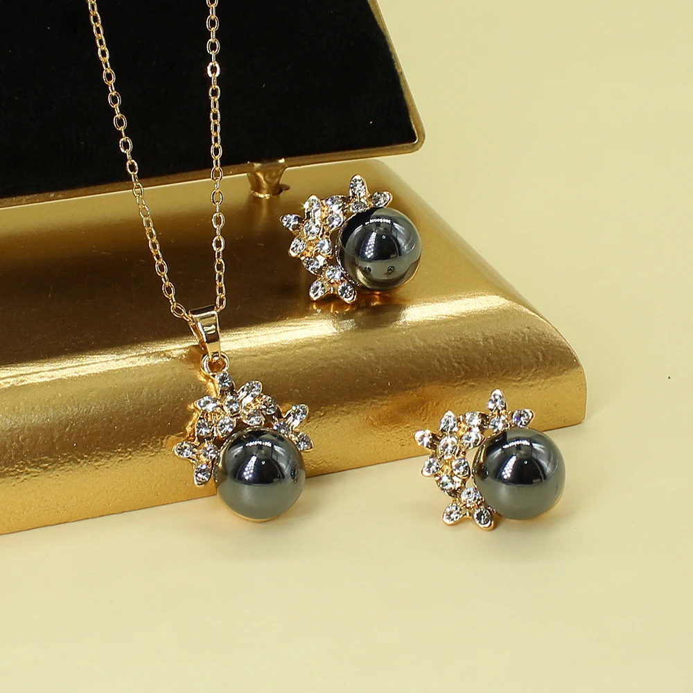 

Exquisite Pop Rhinestone Floral Dark Grey Imitation Pearl Pendant Necklace Stud Earrings Sets For Women Fashion Wedding Jewelry