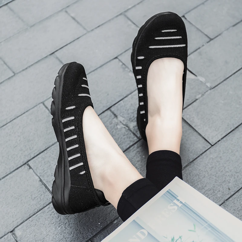 

Women's Flat Shoes Casual Loafers 2021 Light Sneakers Breathable Women Flats Slip on Ladies Vulcanized Shoes Walking Comfort New