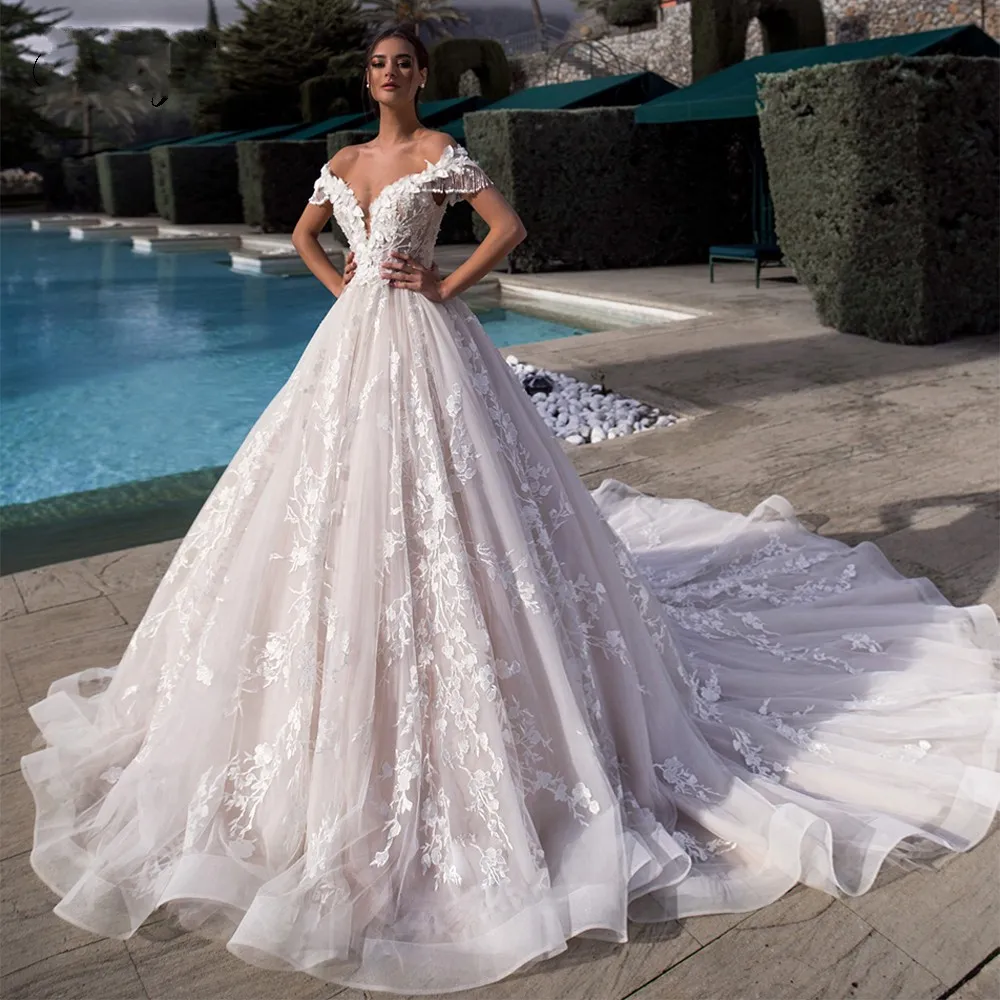 

2020 Vintage Off The Shoulder A Line Lace Wedding Dresses Elegant Appliques Tassel Lace Up Bride Dress robe de mariage
