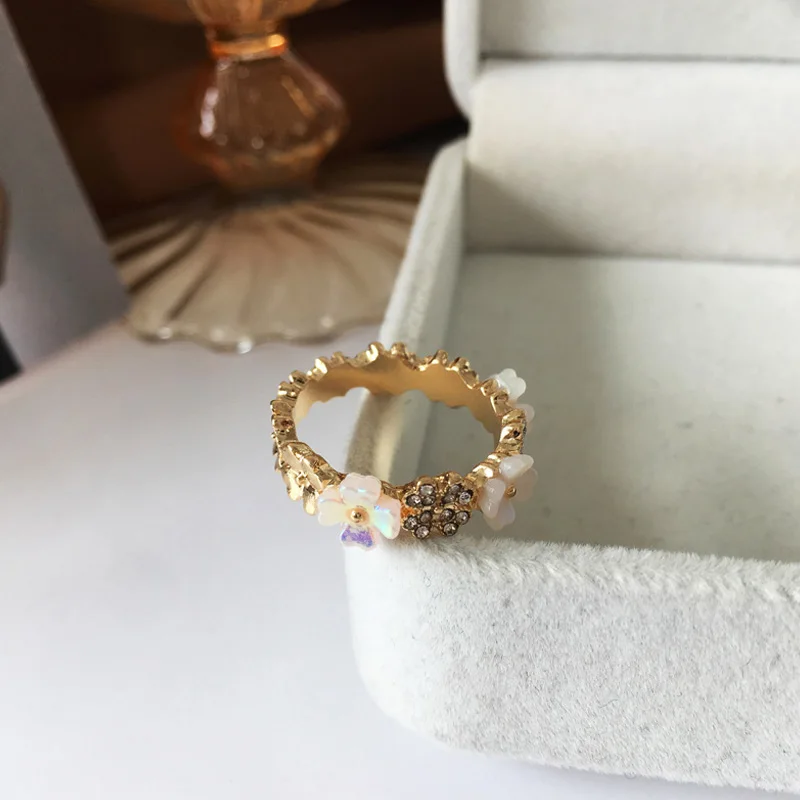 

Fashion White small flower Rings Engagement Wedding Open Rings For Women Girls Adjustable Finger Jewelry 2021 flower Rings