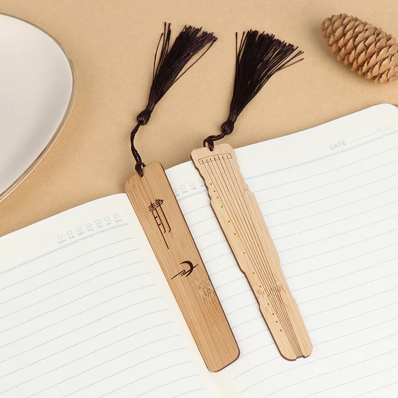 

1Pc Chinese Style Wooden Bookmarks Classic Vintage Hollow Retro Bookmark Gifts