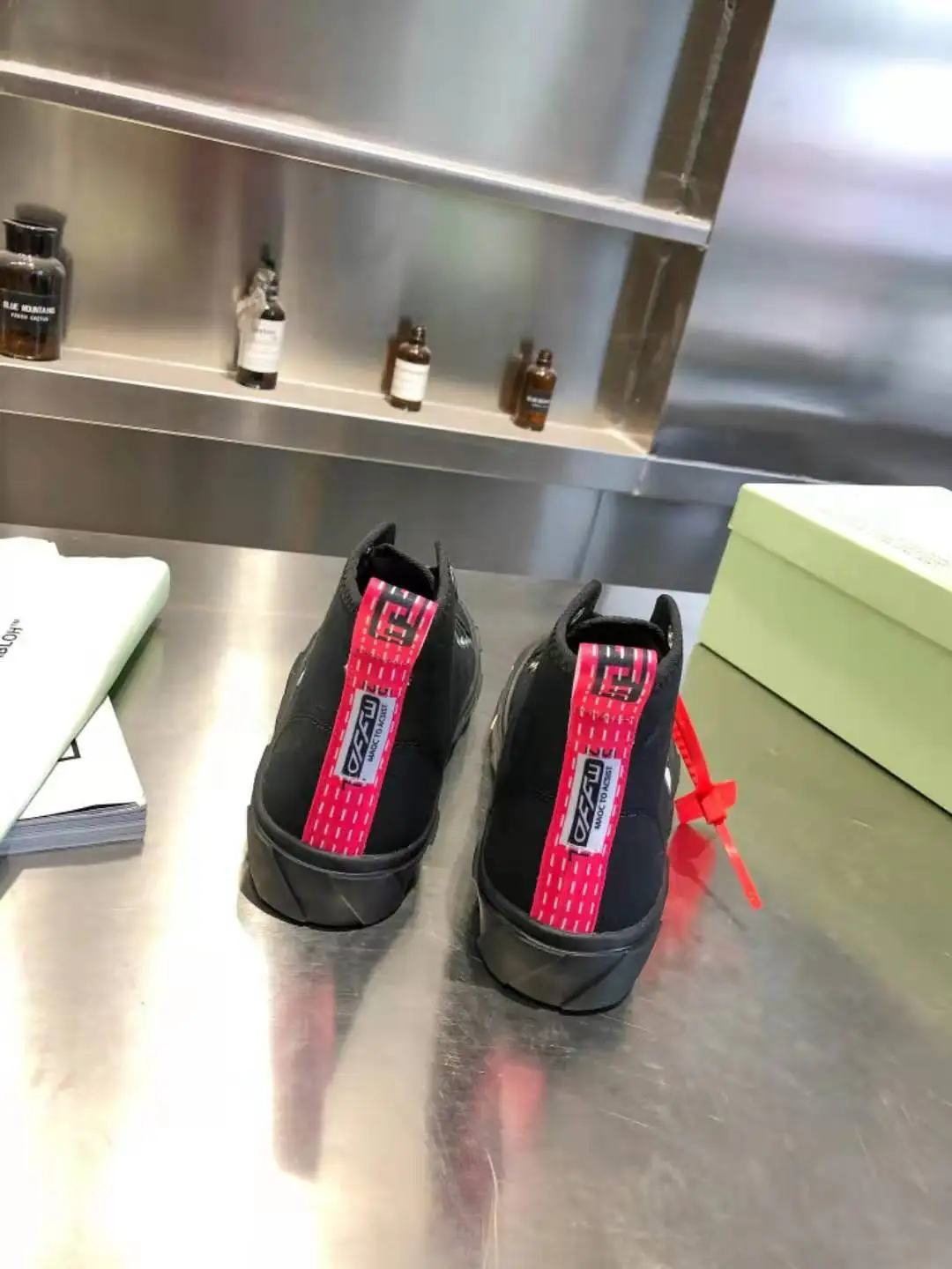 

Men's Sneakers 2021 New Unisex White High Top Canvas Shoes Fashion Designer Shoes Women Trendy Shoes Black Yellow Size 35-45