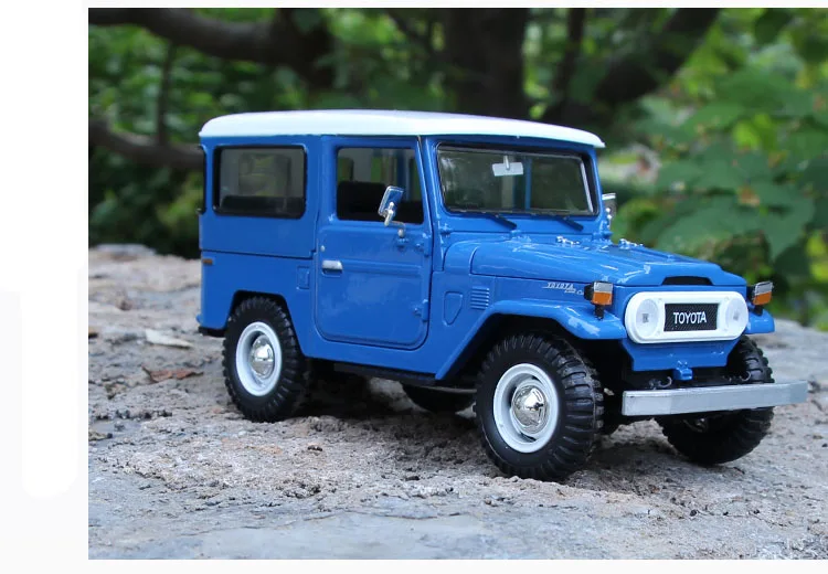 1/24 Масштаб Toyota FJ40 SUV литая модель автомобиля из сплава модель игрушки с открывающимися дверцами модель автомобиля для детей рождественские подарки игрушка