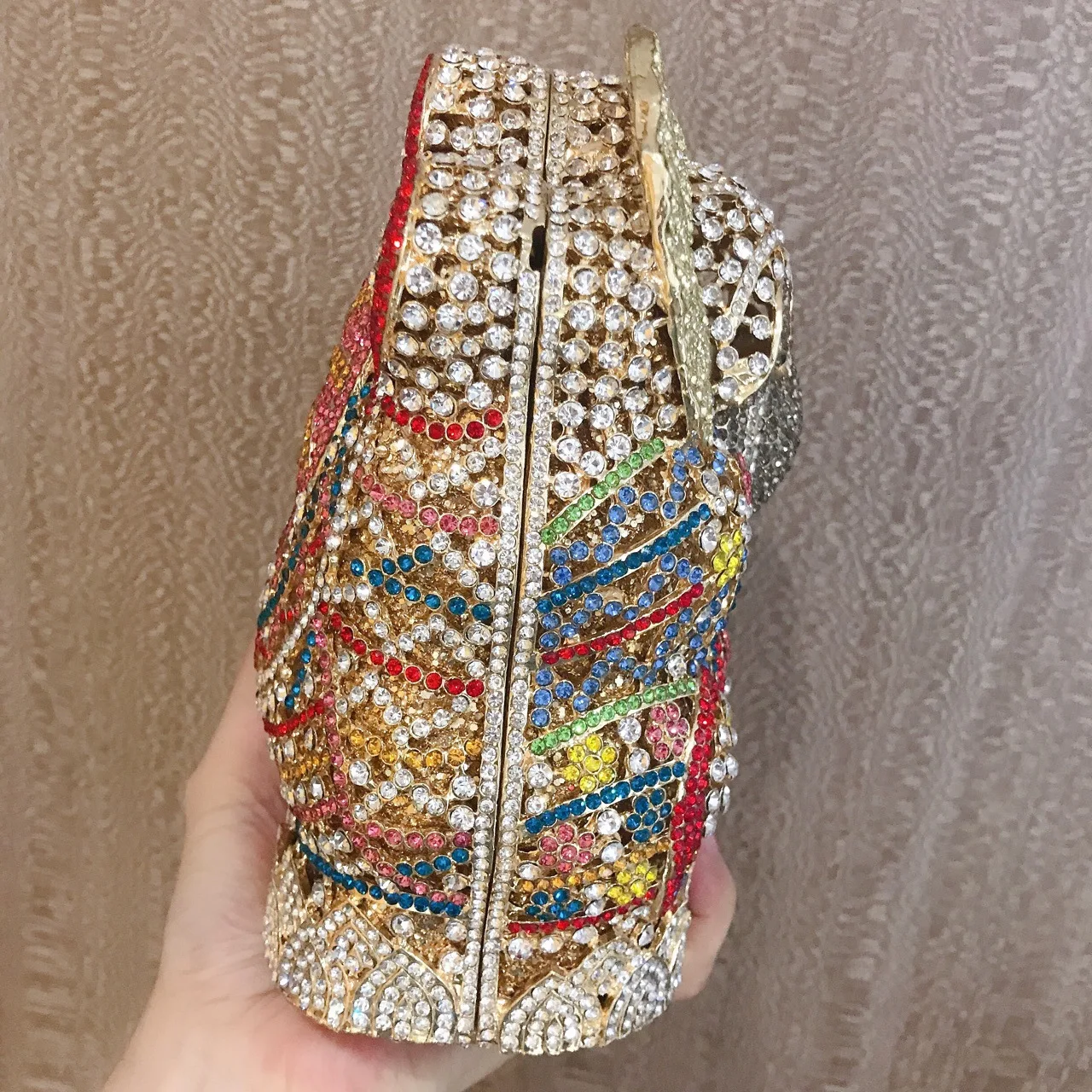 

Chain bag satchels Asian Elephant Diamond Dinner Bag Handmade studded metal hard box banquet clutch three-dimensional