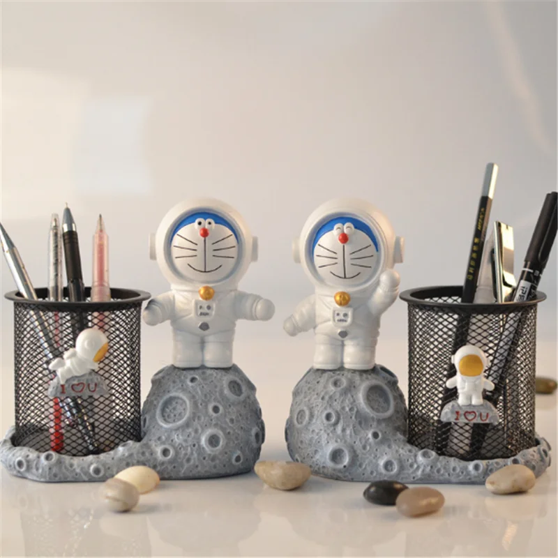 

Anime Doraemon Model Penholder for Children Home Decoration Cartoon Doraemon Figure Resin Decoration Office Table Accessories