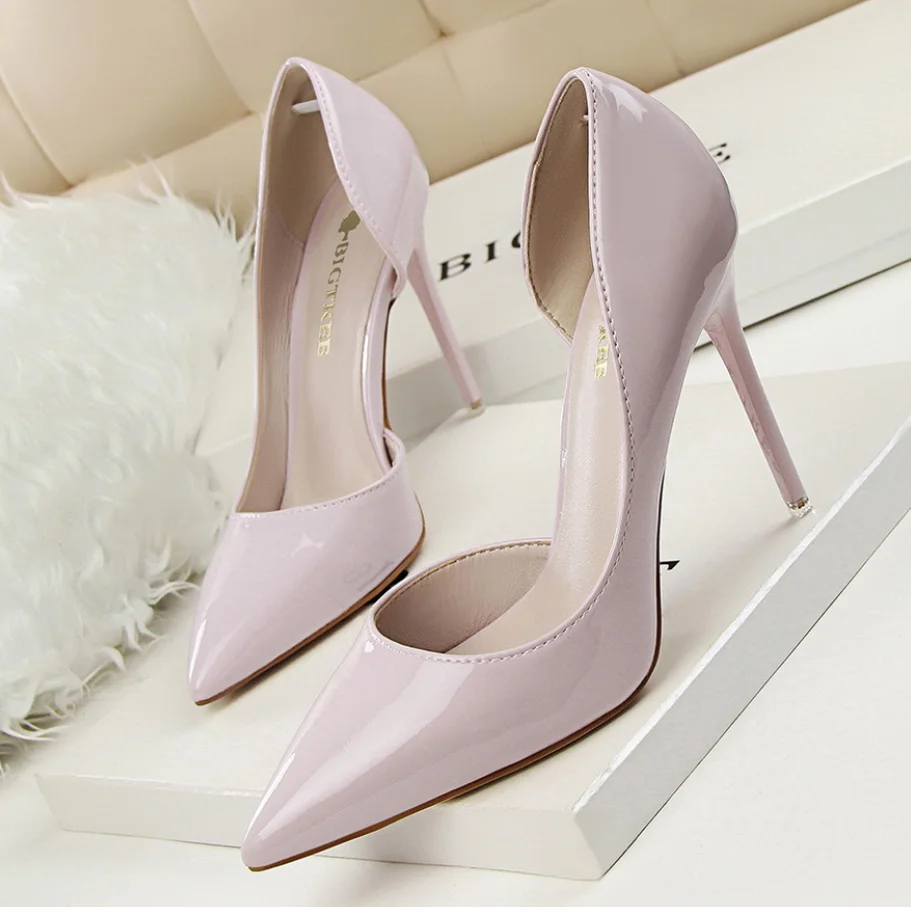 

Summer women High Heels Simple Hollow Pumps Thin heel Fashion Patent Leather Pointed Sexy High-heeled size