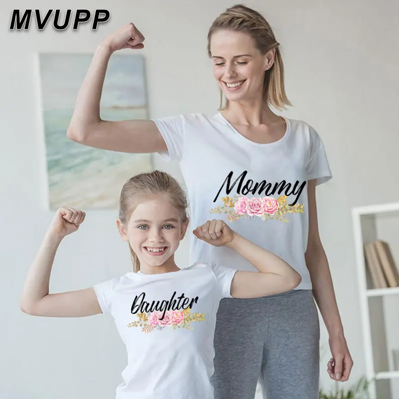2020 одежда для мамы и меня маленьких девочек мам семейный образ модная