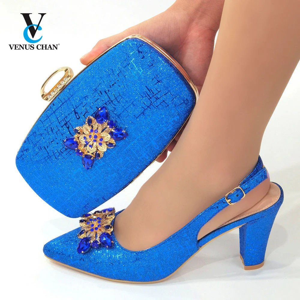 

Взрослый стиль, Новое поступление, комплект из туфель и сумок в нигерийском стиле Королевского синего цвета, сандалии на высоком каблуке с о...