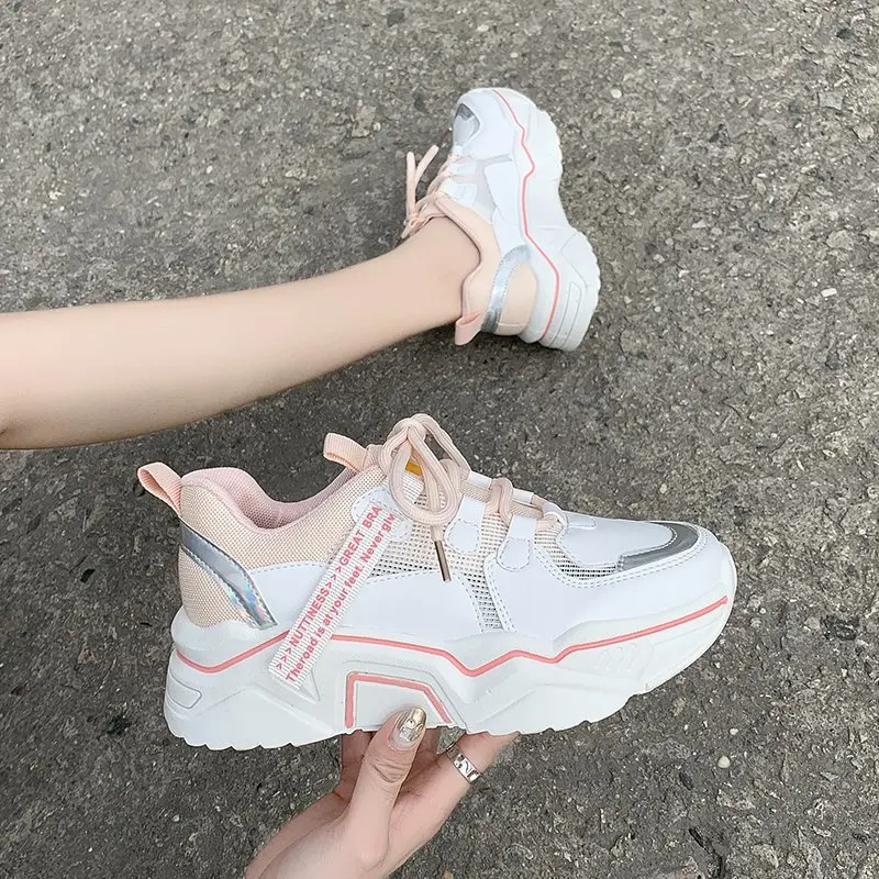 

Spring and summer 2020 new daisy color matching old shoes women thick bottom increased casual sports shoes Z974