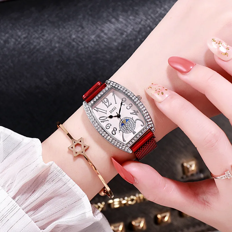 

Nice Top Brand Women Bracelet Watches Ladies Love Leather Strap Rhinestone Quartz Wrist Watch Luxury Fashion Quartz Watch