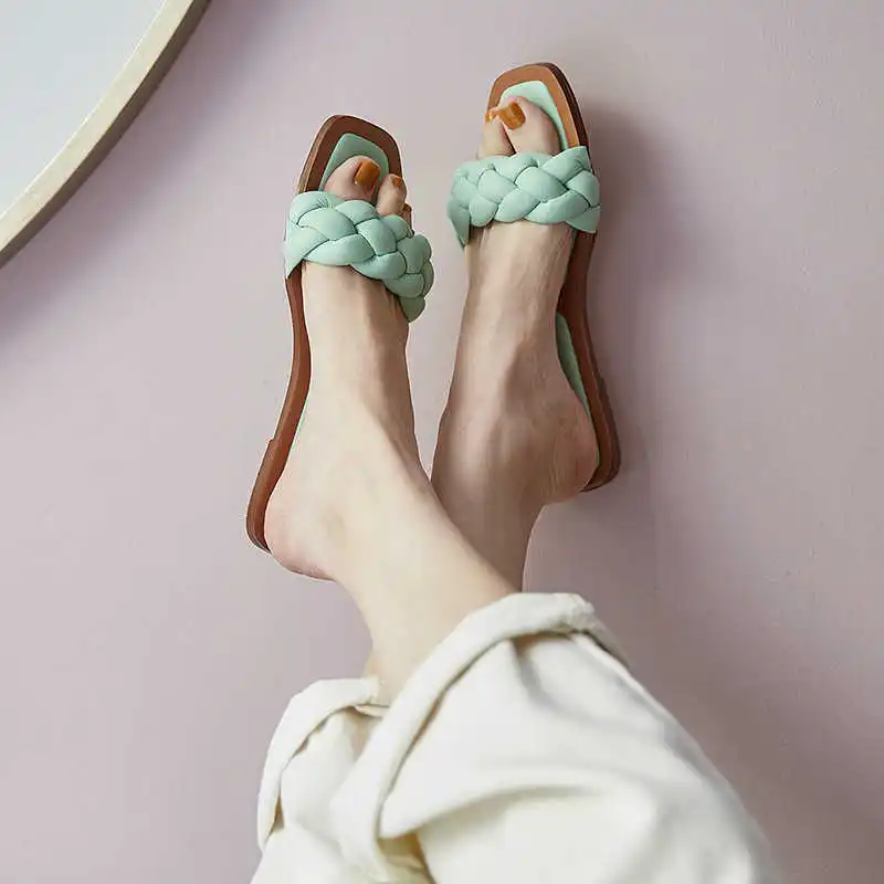 

2020 summer new simple personalized color matching woven sandals square flat heel comfortable casual fashion women's shoes