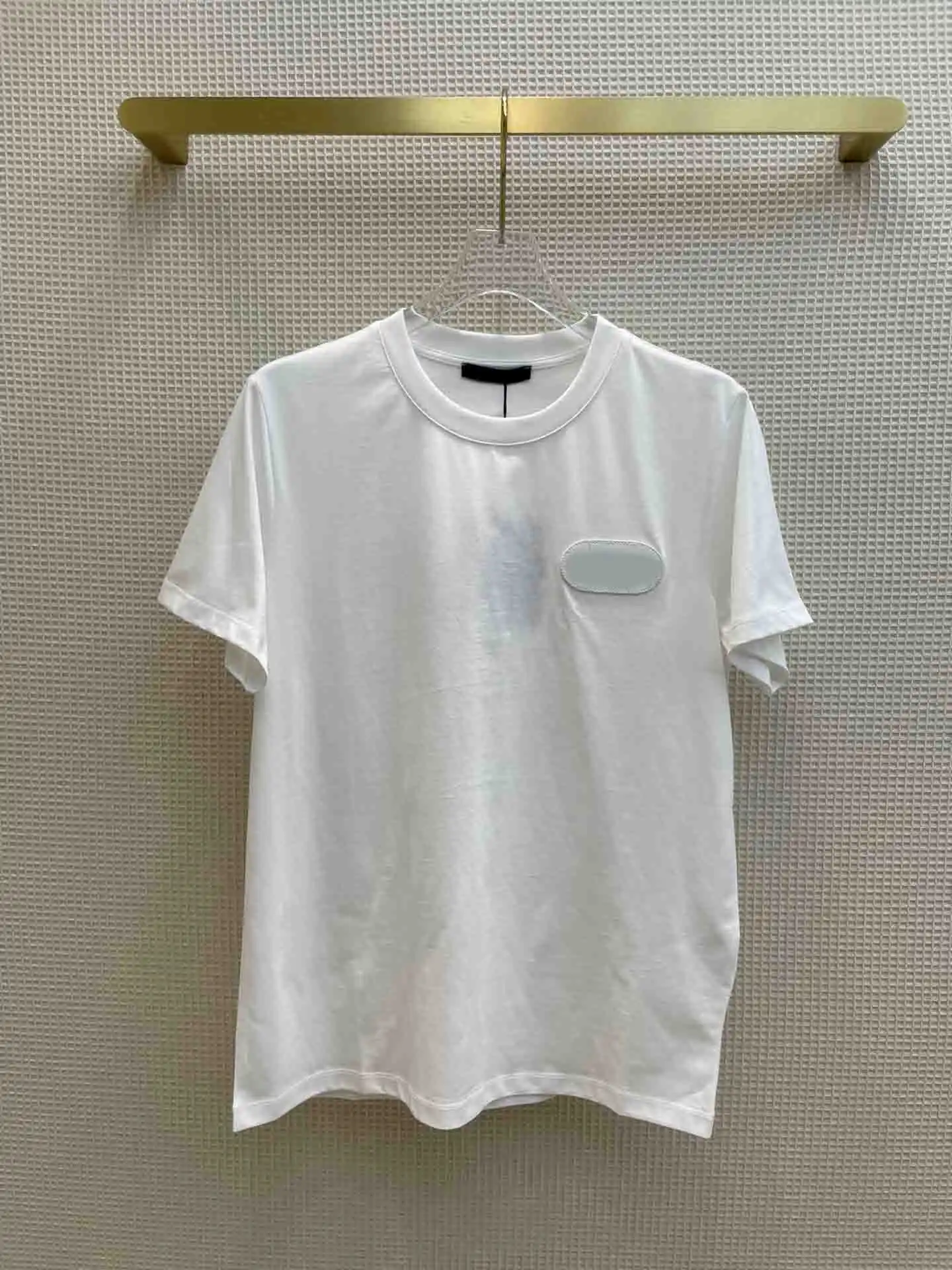 

Топ женский хлопковый с коротким рукавом, классический белый шикарный брендовый повседневный черный топ с кожаным украшением, лето 2021