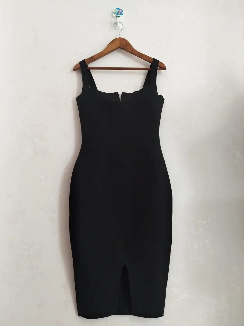 Женское трикотажное Бандажное платье облегающее на тонких бретелях с разрезом в