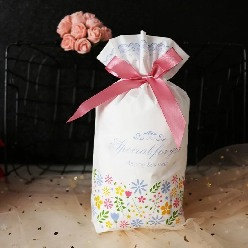 

50pcs High Quality Flower Printed Candy Bag Plastic Bag Wedding Birthday Party Favors Pouch Cookie Snack Drawstrings Gift Bag