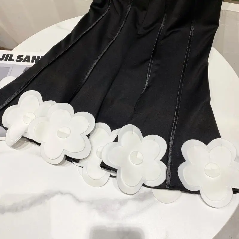 

2021 Summer New Retro Women Skirt Hem Large Flower Design Skirt Female Slim Black A Line Casual Skirt