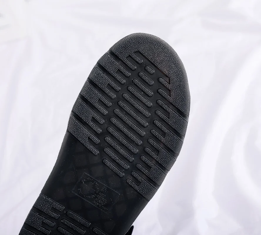 

2020 Summer Roman Sandals For Men Good Quality Beach Sandals Male Buckle Strap Men Flats Sandal Thick Soled Man Leather Sandals