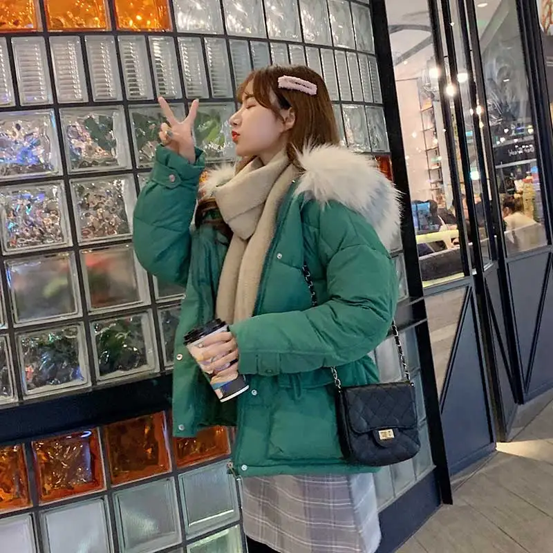 Зимнее пуховое пальто с капюшоном и меховым воротником длинная теплая Женская