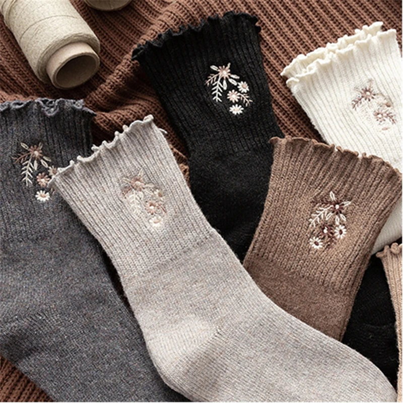 

Женские носки-трубы с цветочной вышивкой, японские носки с вертикальными полосками