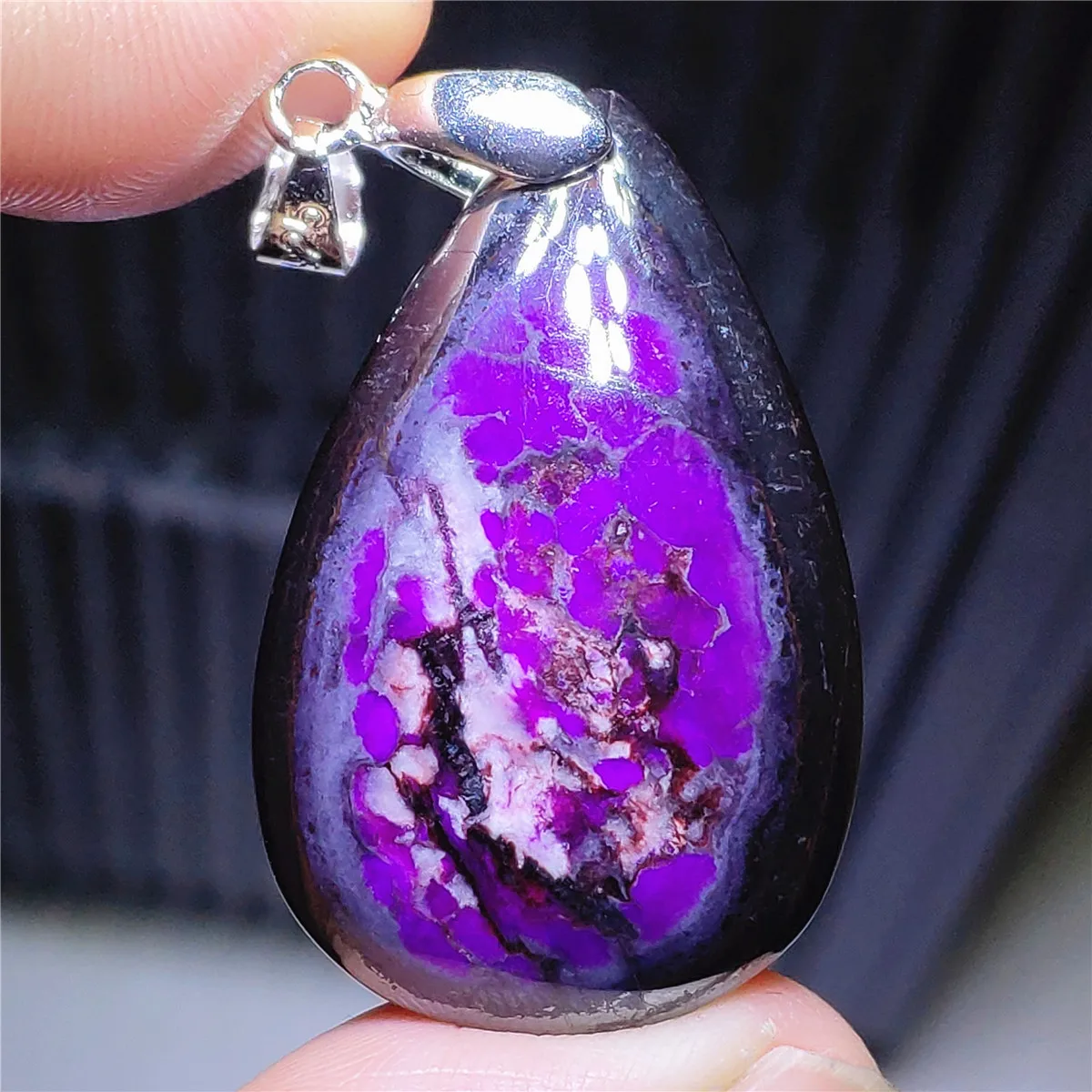 

Подлинный натуральный фиолетовый сугилит кулон из Южной Африки 32x21x7 мм Капля воды сугилит для женщин и мужчин модное ожерелье с камнем рейк...