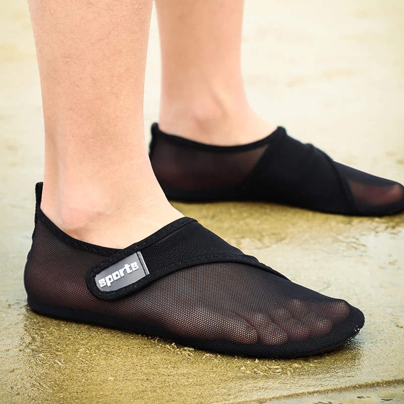 Zapatos de playa de secado rápido para hombre y mujer, sandalias ligeras para buceo, surf, piscina, transpirables, descalzos