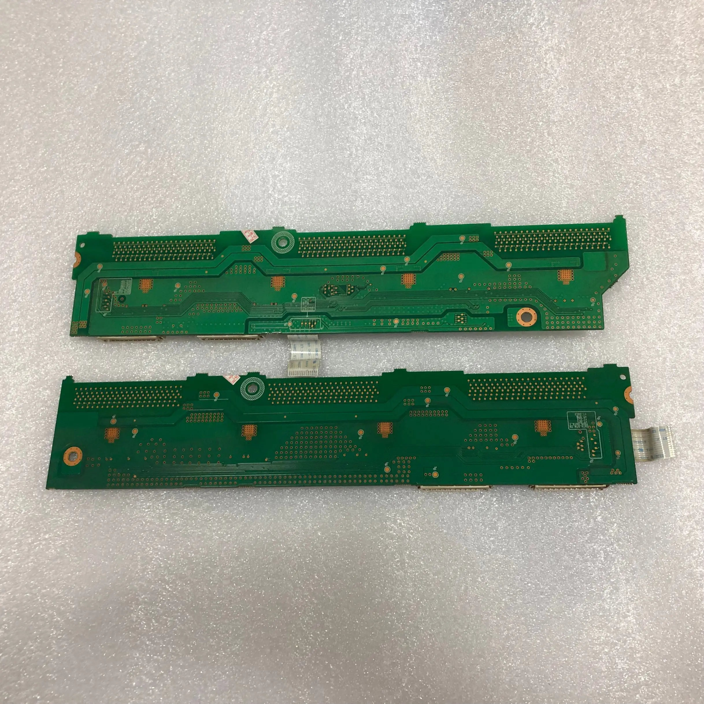 В руке 1 пара/лот EAX63529301 EAX63529201 для LG50PT255C-TA 50T3