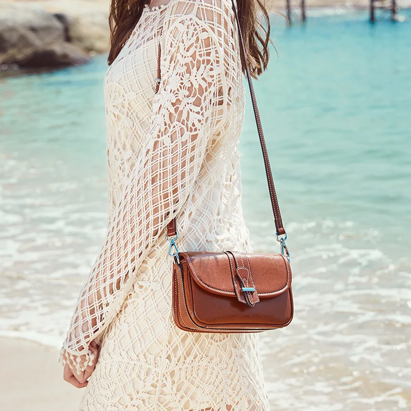 Женская сумка мессенджер из натуральной кожи от известного бренда женская через