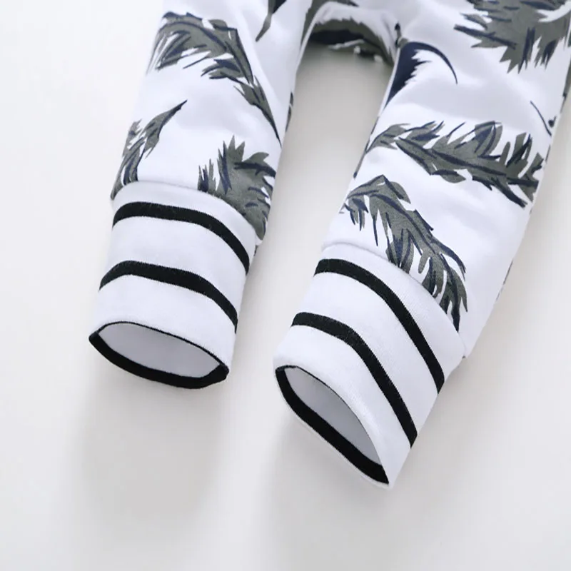 

Baby clothing 2020 autumn and winter new casual female baby cotton suit printed striped hooded long-sleeved trousers two-piece