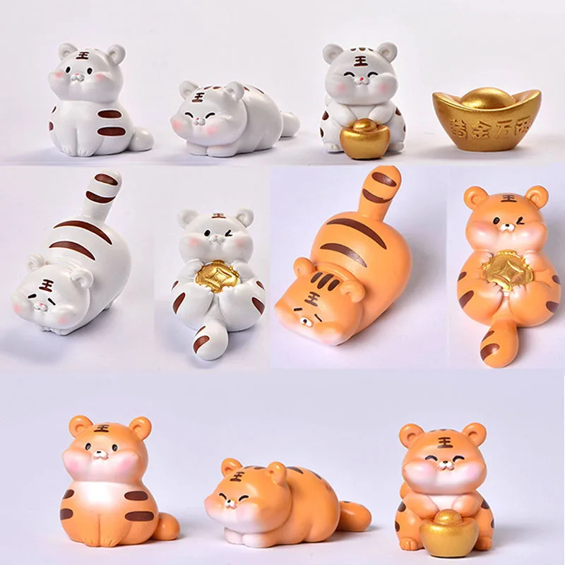 

Mini Cartoon New Year Tiger Miniature Figurine Micro Landscaping Garden Desktop Ornament Resin Statues Festival Gifts Home Decor