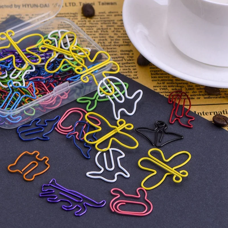 

60Pcs Multicolor Paper Clips Creative Animal Shape with 3Pcs A4 Cutting Mat Pad Patchwork Cut Pad Patchwork Tools
