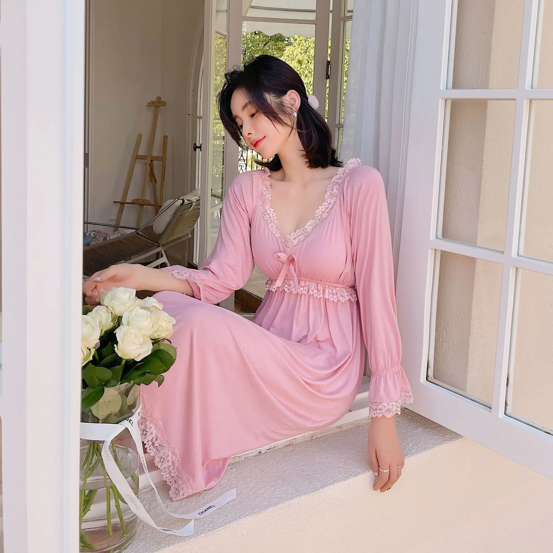 

Ночная сорочка женская розовая из модала, милая кружевная ночная рубашка с цветочным принтом, пикантная приталенная Домашняя одежда с V-обр...