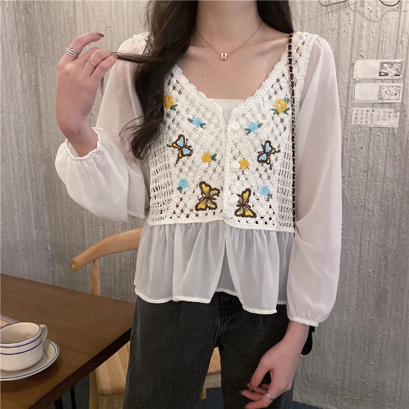 

Blouse Women 2021 Spring Summer New Korean Butterfly Knitted Embroidery Hollow Crochet Stitching Lace Short Chiffon Shirt Tops