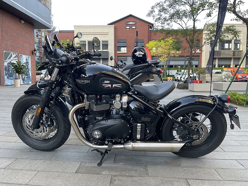 Противоскользящая наклейка для топливного бака Triumph Bobber Модифицированная