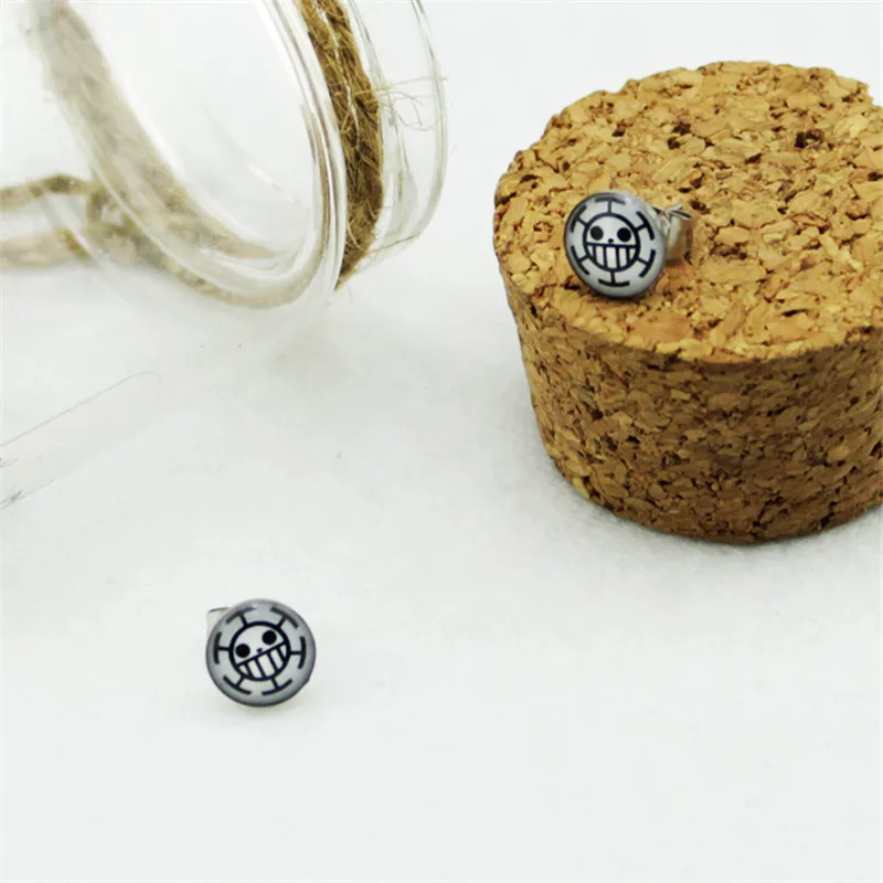 

2020 Anime Logo Stud Earrings For Women Titanium Steel Earring Men Jewelry Brinco Box Packing Christamas Gift