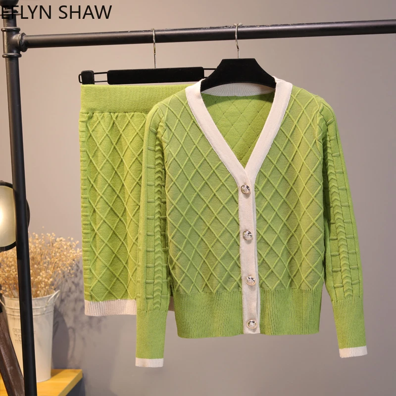 Женский трикотажный комплект из двух предметов элегантный кардиган и мини-юбка |