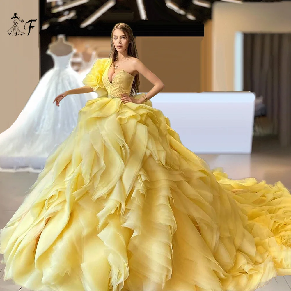 

Yellow Tulle Tiered Ruffles Prom Dresses Lush Summer Puffy V-neck Long Chic Evening Gown Celebrity Pageant Gowns Custom Made