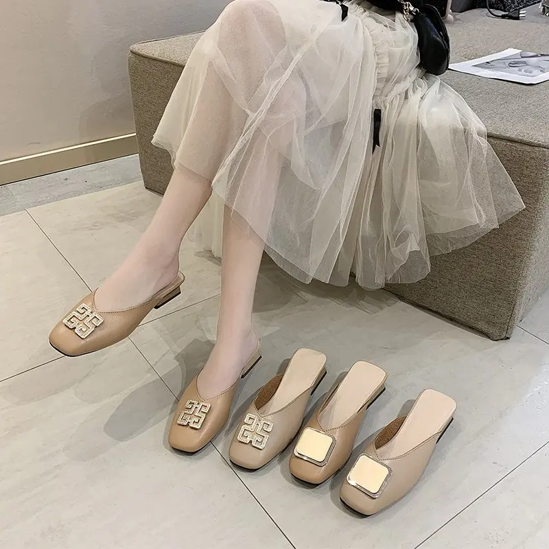 

2021 Brand Designer Women Slippers Slip On Mules Flat Heel Casual Shoes British Buckle Slides Wooden Block Heels Summer Footwear