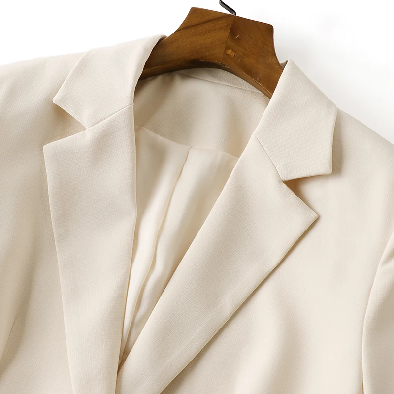

Coats & Jackets