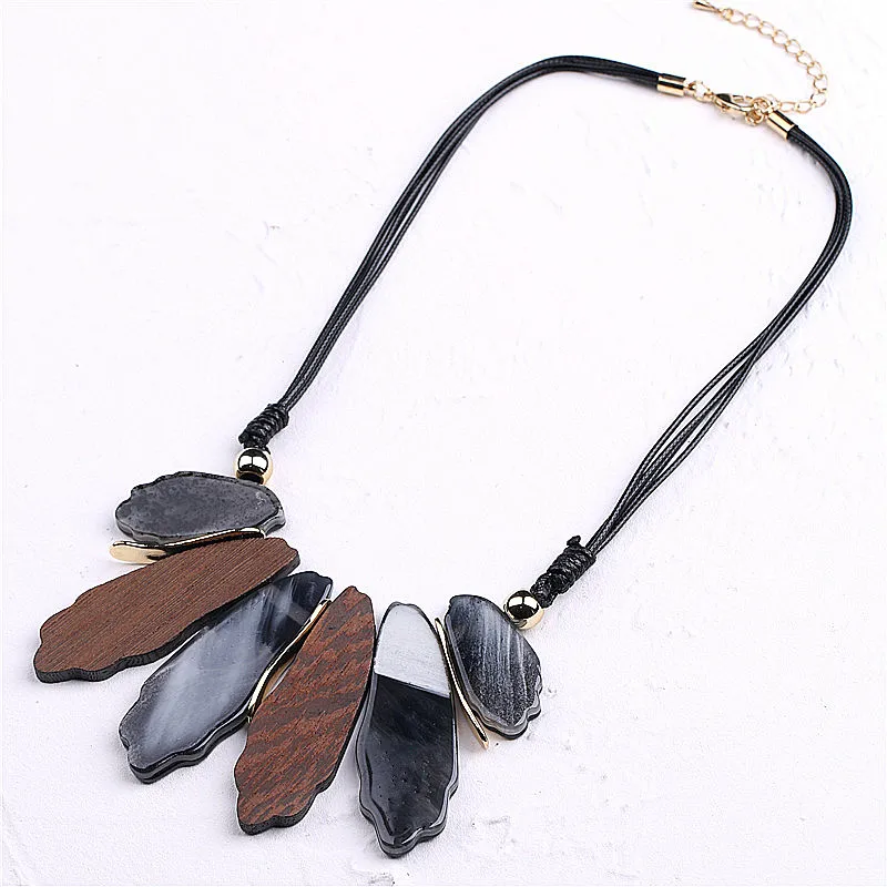 Длинное ожерелье в стиле бохо для женщин массивное с кулоном из дерева и пластика