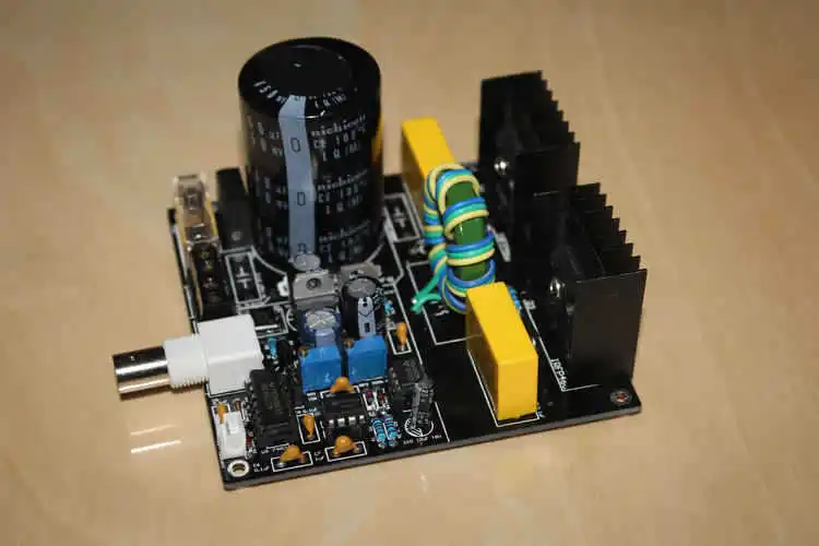 free shipping tesla coil (generator) Integrated Solid State Tesla Coil SSTC board assembled one
