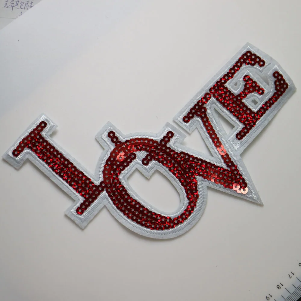 Блестки поцелуй буквы патчи для одежды DIY Железный на черный парч аппликации