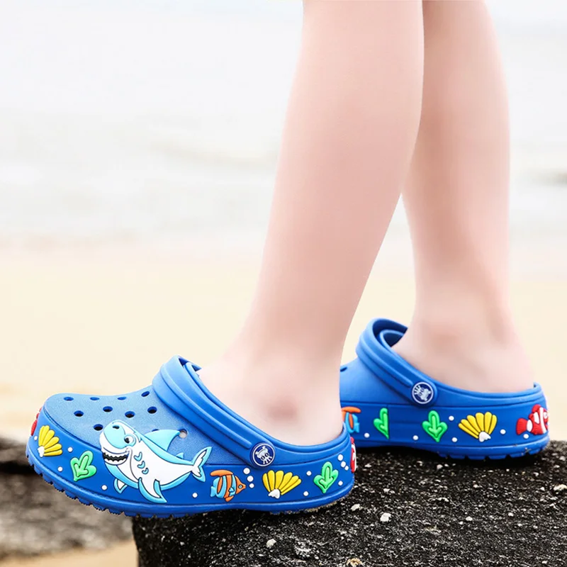 Новые модные детские садовые туфли летние тапочки с мультяшным рисунком Детские