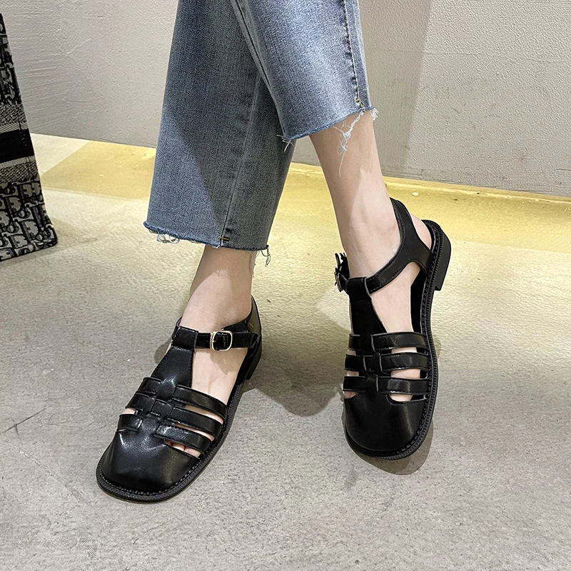 

Сандалии женские с ремешком и пряжкой, модные босоножки на плоской подошве, пикантная повседневная обувь, однотонные, лето 2021