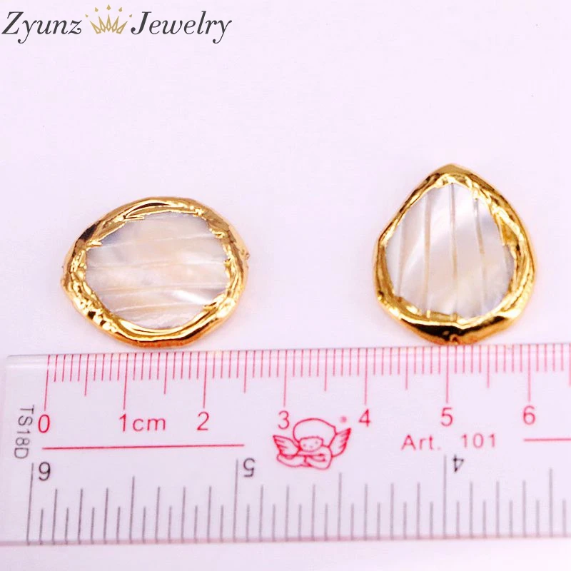 

10PCS, Pretty Gold Color Natural White Shell Spacer Bead Gems Charms Boho Jewelry Bead