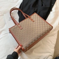 vintage shoulder bags tote for women 2021 luxury brand winter trends lady designer high capacity to handle handbag purses