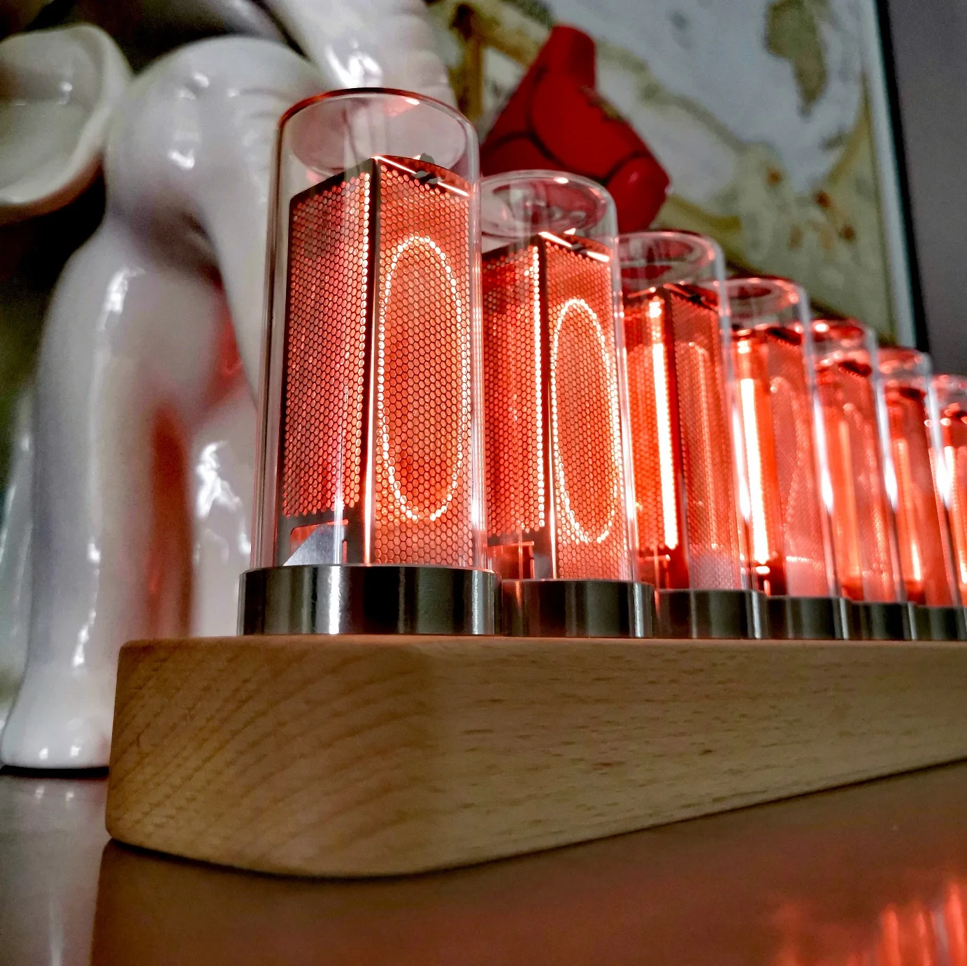 

D'ESIGN RGB-8BIT pseudo glow tube clock LED digital gift ornaments The Gate of Destiny