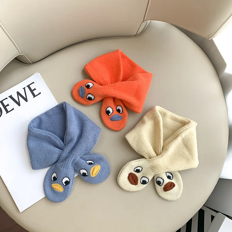 

The New Cute Little Duck Cartoon Cross Bib Autumn and Winter New Men and Women Baby Monochrome Knitted Wool Scarf Keep Warm
