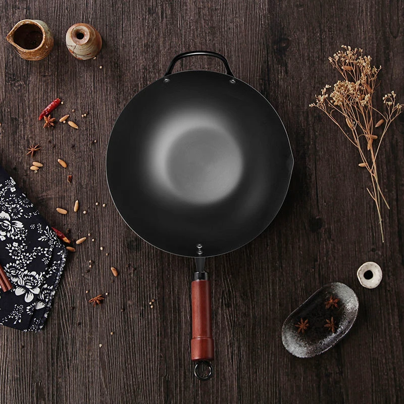 

Hand forged Cast Iron Wok With Casting Pot Lid Induction Compatible Non-Stick Pan Beech Handle Use for Kitchen Restaurant