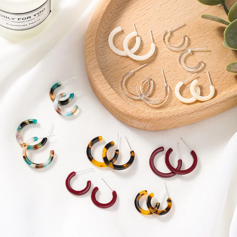 

xiaboACC S925 Silver Needle Earrings Korean Fashion Tortoiseshell Pattern Resin Hoop Earrings Wholesale