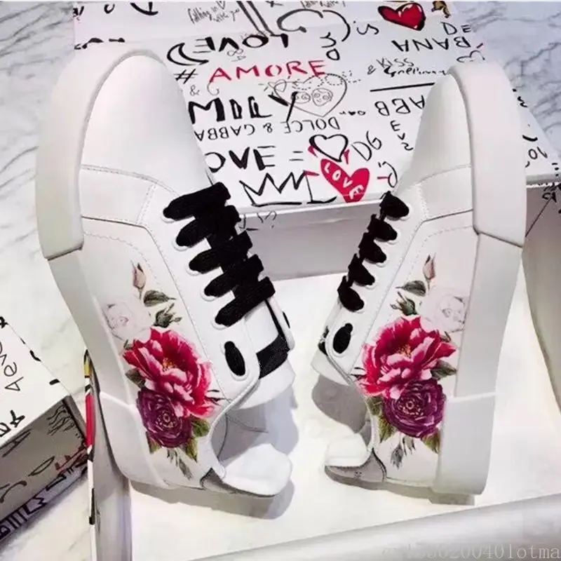 

LMZNH 2021 High-Quality Trendy Women Vulcanized Shoes Flowers Rivet Graffiti Mixed Colors Couple Shoes Brand Leather Women Shoes