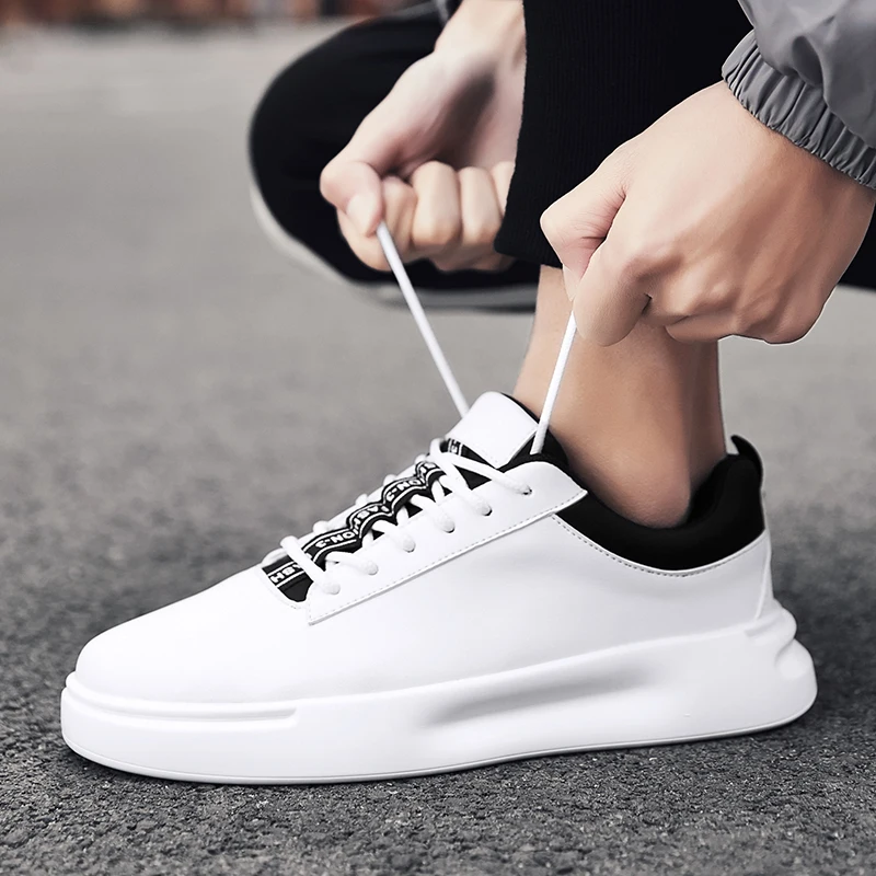 

Men's Leather Casual Sneakers Comfortable Lining Sneakers Popular Casual Tide Shoes Dry Sweat Plus Size 39-44